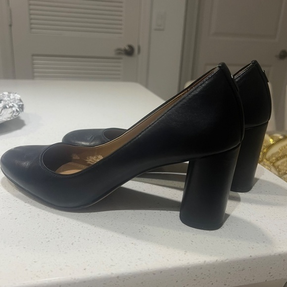 Shoes - Picture 3 of 4